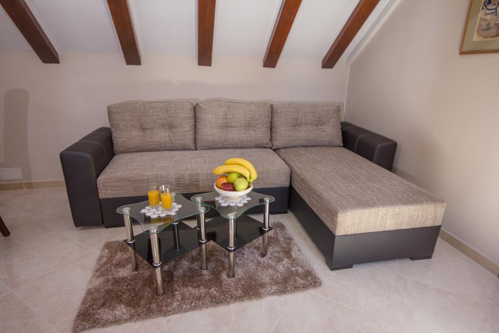 Apartment Niko Kastel Stari คาชเตลา ห้อง รูปภาพ